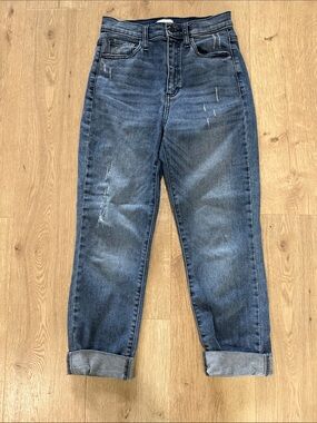 Sneak Peek Jeans